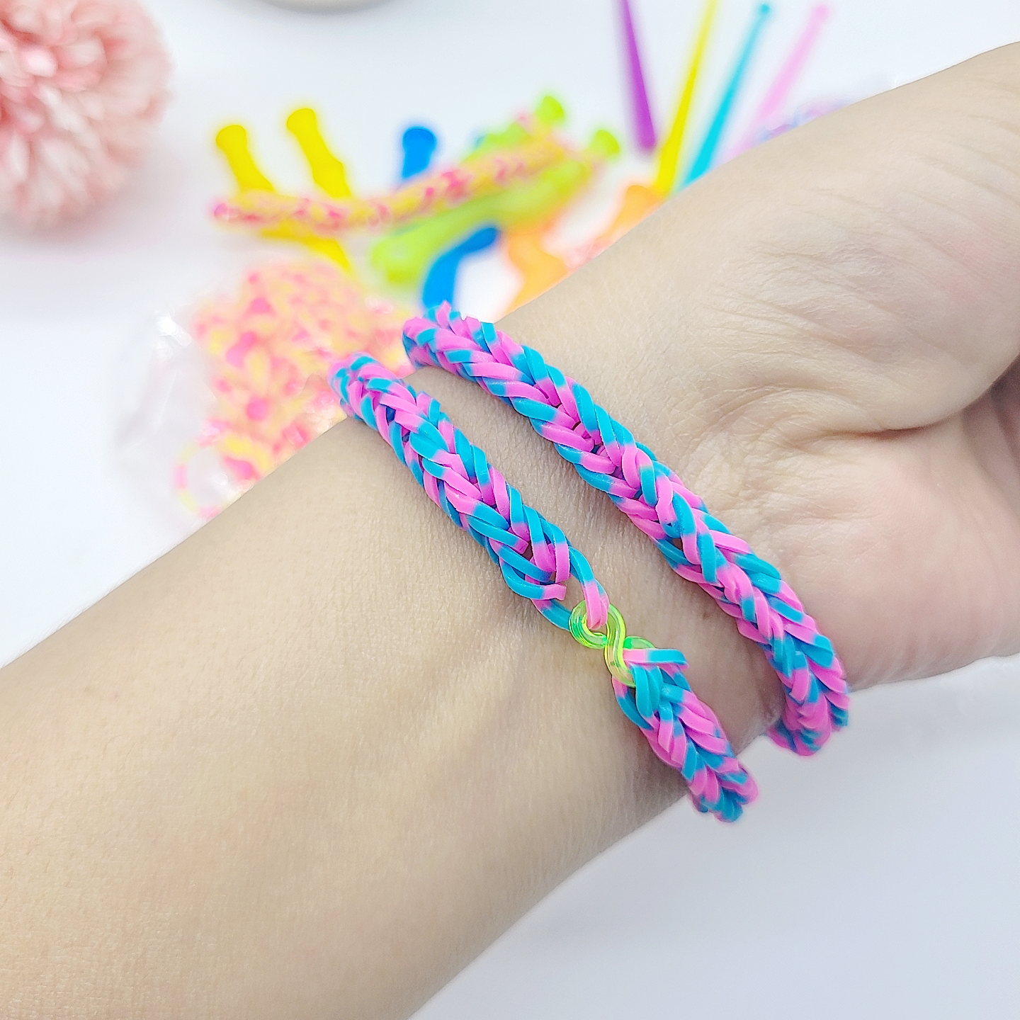 Friendship Bracelet Set, Inclu - Jewelry Making Online recensione e prezzo